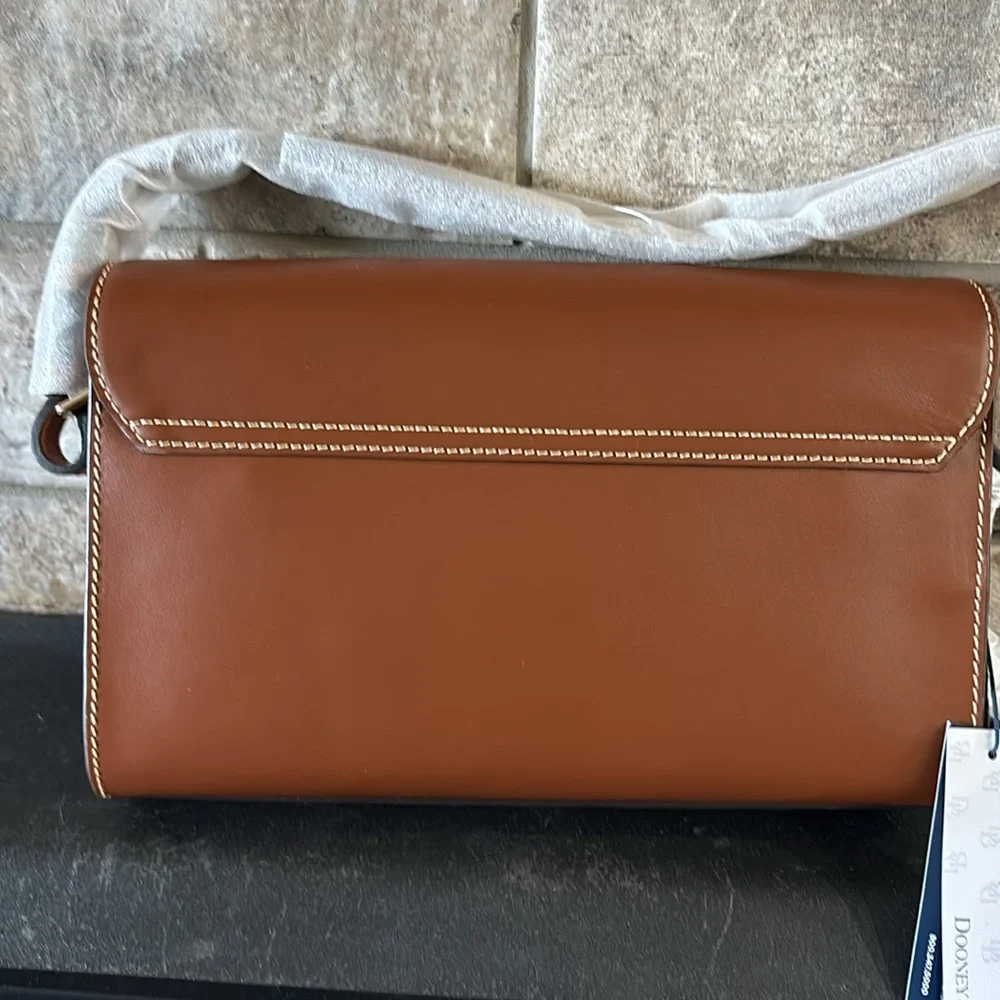 NWT Dooney & Bourke shoulder bag - Picture 2 of 4